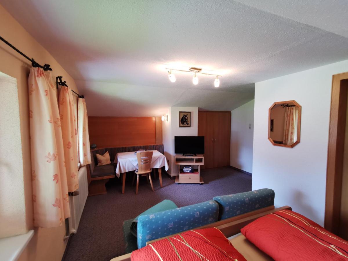 Pension Tannheim Bagian luar foto